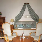 Chateau De La Colaissiere Hotel 4*
