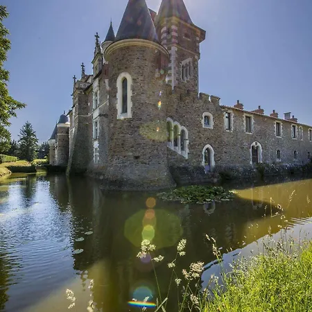 Château De La Colaissière Hotel 4*