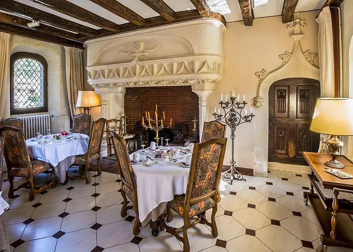Chateau De La Colaissiere 4*